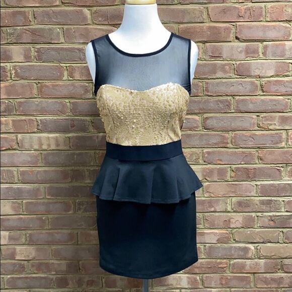 Speechless Sleeveless Gold Sequin Peplum dress M - Picture 2 of 8